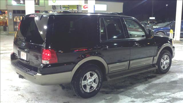 Ford Expedition 2004 photo 1