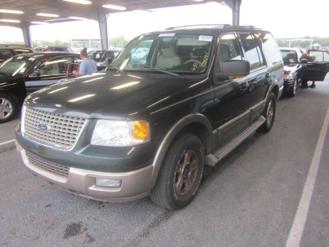 Ford Expedition 2004 photo 1