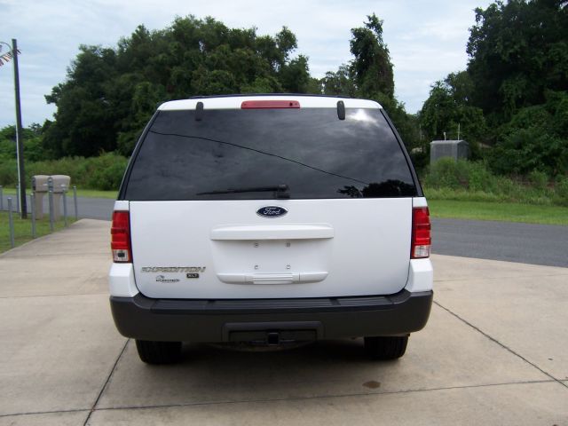 Ford Expedition 2004 photo 1