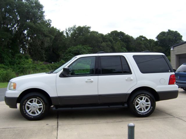 Ford Expedition 2004 photo 3