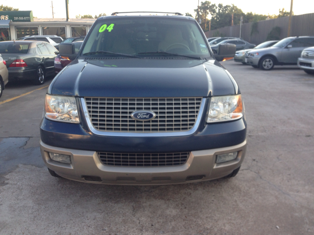 Ford Expedition 2004 photo 1