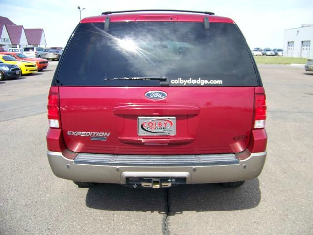 Ford Expedition 2004 photo 1