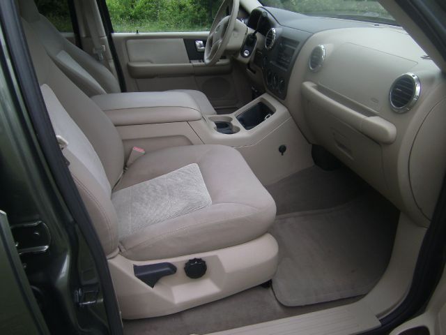 Ford Expedition 2004 photo 10