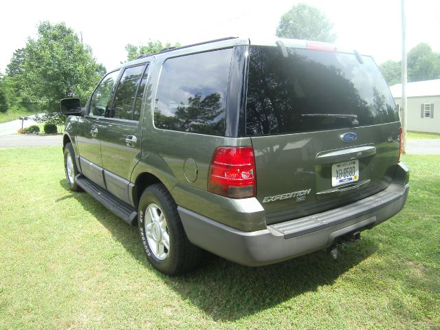 Ford Expedition 2004 photo 19