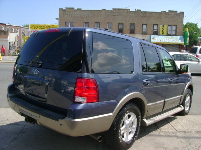 Ford Expedition 2004 photo 4