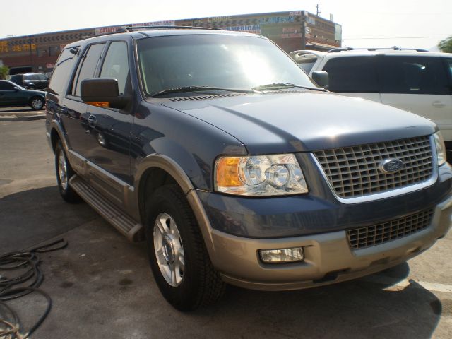 Ford Expedition 2004 photo 3