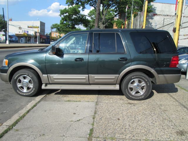 Ford Expedition 2004 photo 3