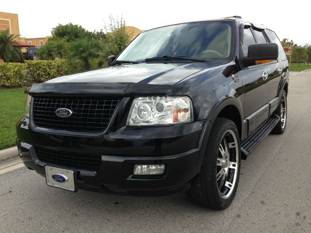 Ford Expedition 2004 photo 3