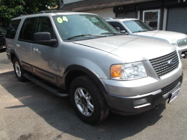 Ford Expedition 2004 photo 3