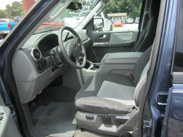 Ford Expedition 2004 photo 3