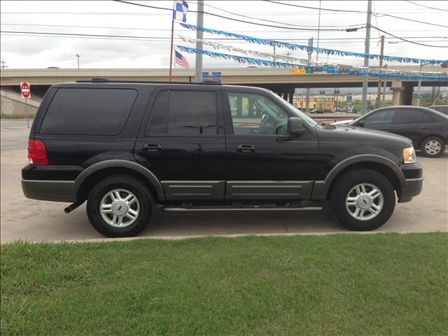 Ford Expedition 2004 photo 18