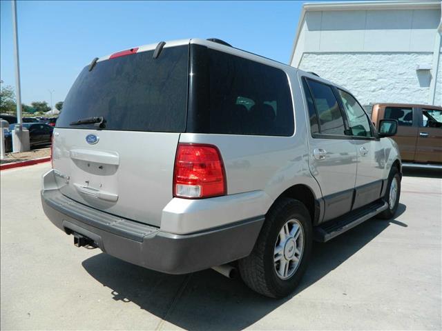 Ford Expedition 2004 photo 1