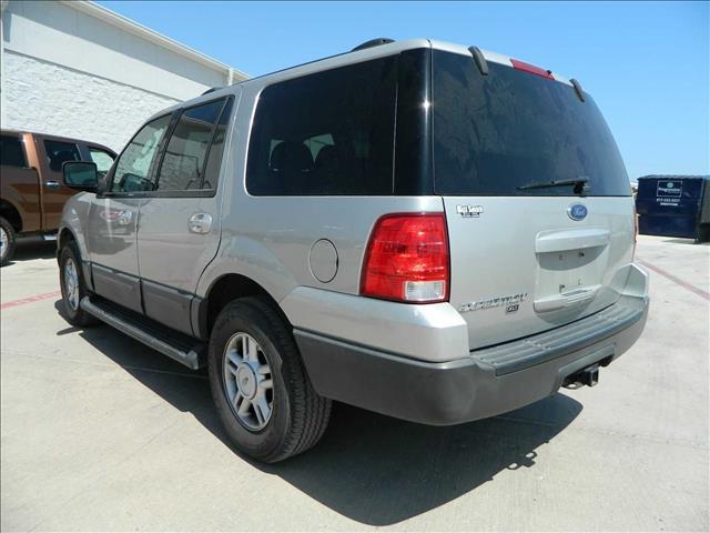 Ford Expedition 2004 photo 2