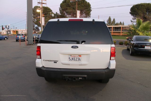 Ford Expedition 2004 photo 5