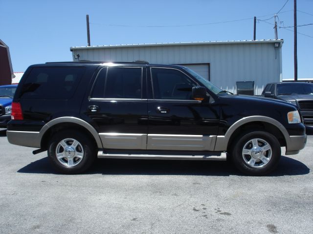 Ford Expedition 2004 photo 1