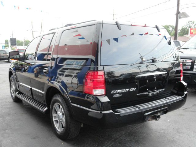 Ford Expedition 2004 photo 3