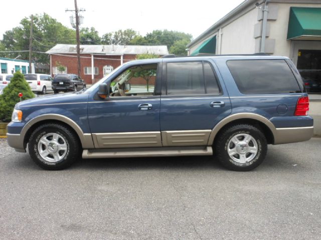 Ford Expedition 2004 photo 4