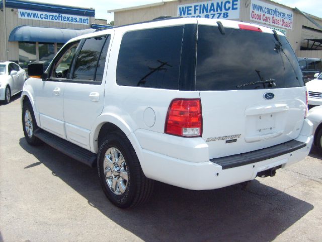 Ford Expedition 2004 photo 2