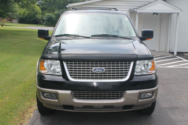 Ford Expedition 2004 photo 1