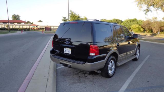 Ford Expedition 2004 photo 3