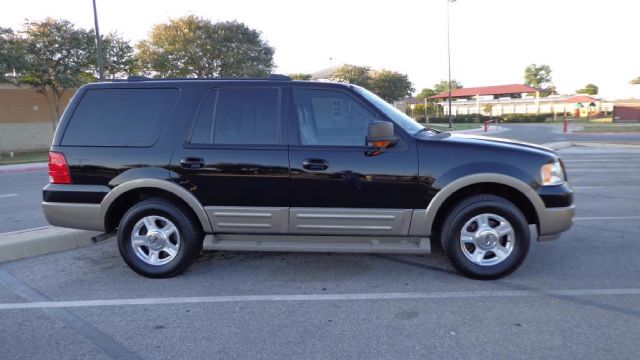 Ford Expedition 2004 photo 4