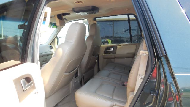 Ford Expedition 2004 photo 3