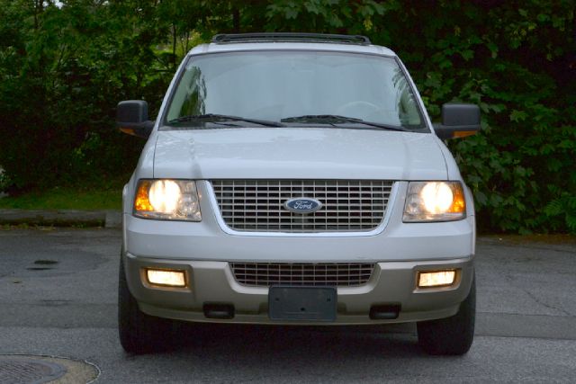 Ford Expedition 2004 photo 13