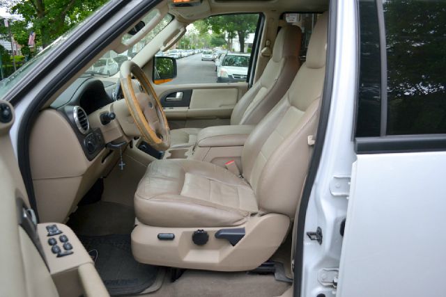 Ford Expedition 2004 photo 6