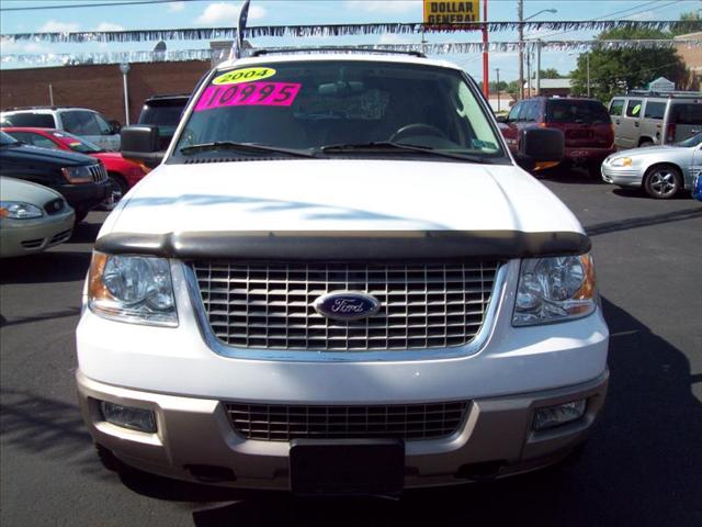 Ford Expedition 2004 photo 2