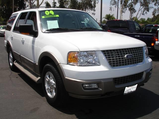 Ford Expedition 2004 photo 2