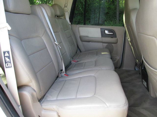 Ford Expedition 2004 photo 13