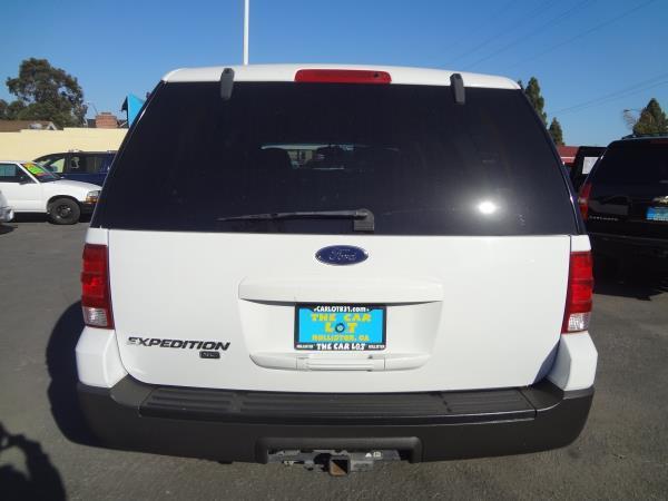 Ford Expedition 2004 photo 1