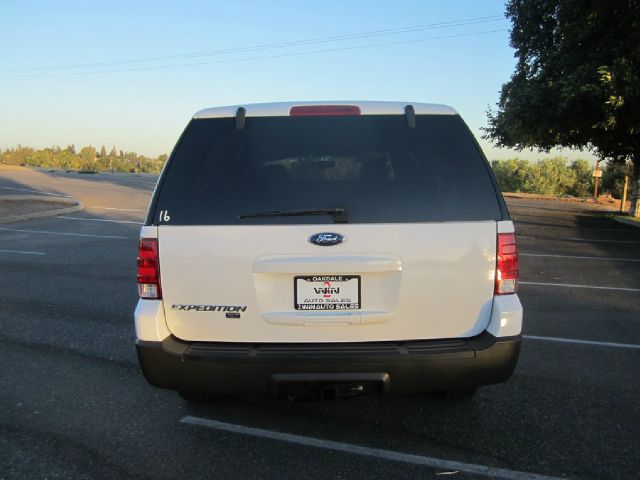 Ford Expedition 2004 photo 4