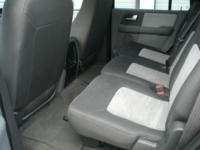 Ford Expedition 2004 photo 4