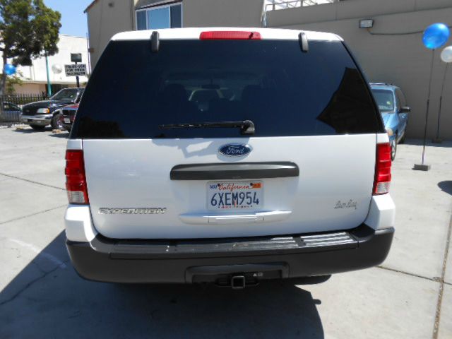 Ford Expedition 2004 photo 2