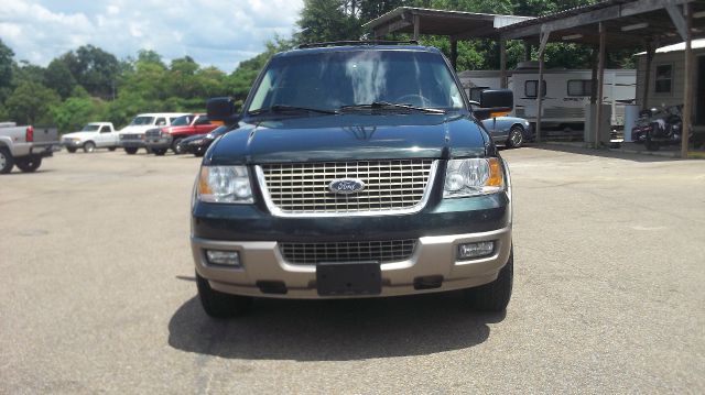 Ford Expedition 2004 photo 1