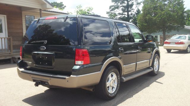 Ford Expedition 2004 photo 19