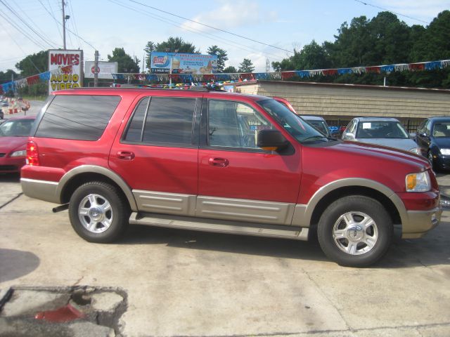 Ford Expedition 2004 photo 2