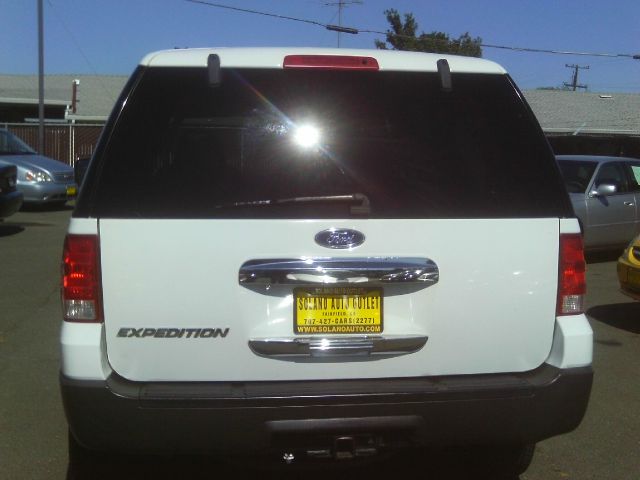 Ford Expedition 2004 photo 3