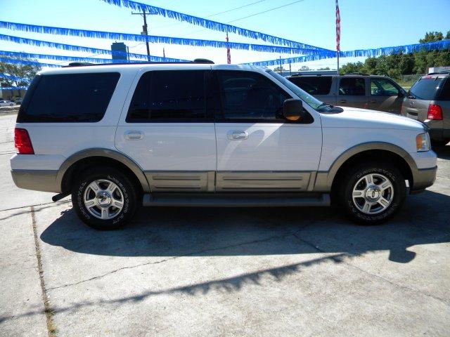 Ford Expedition 2004 photo 2