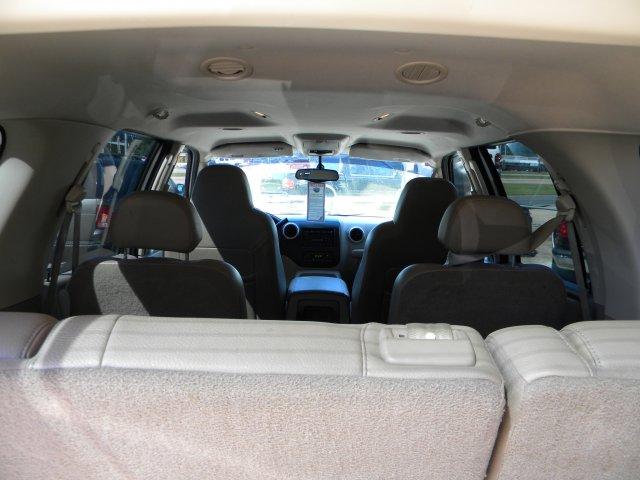 Ford Expedition 2004 photo 4