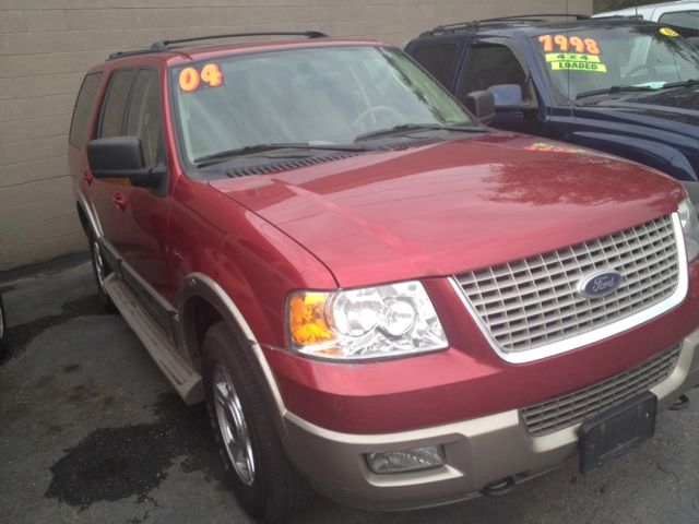 Ford Expedition 2004 photo 1