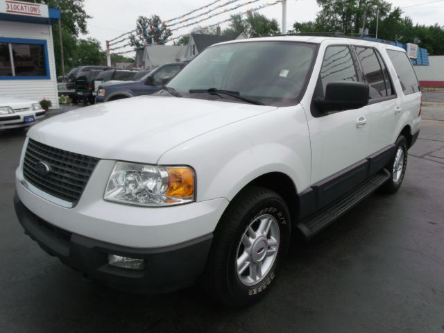 Ford Expedition MOON BOSE Quads SUV