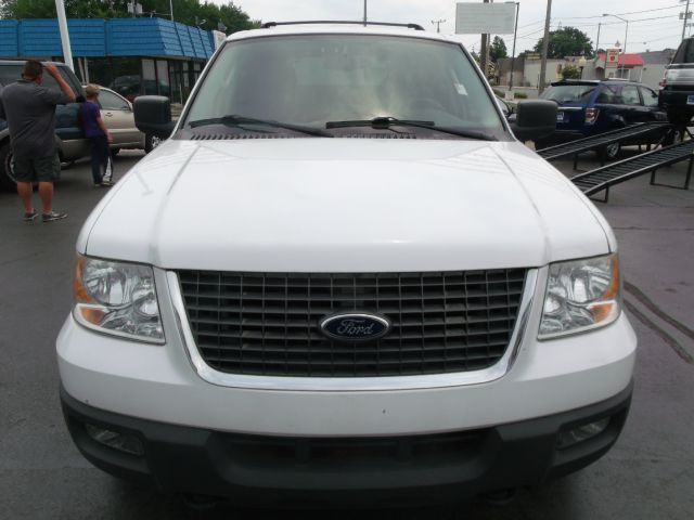 Ford Expedition 2004 photo 4