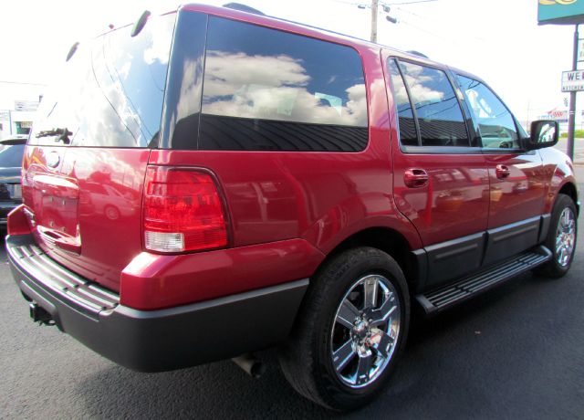 Ford Expedition 2004 photo 1