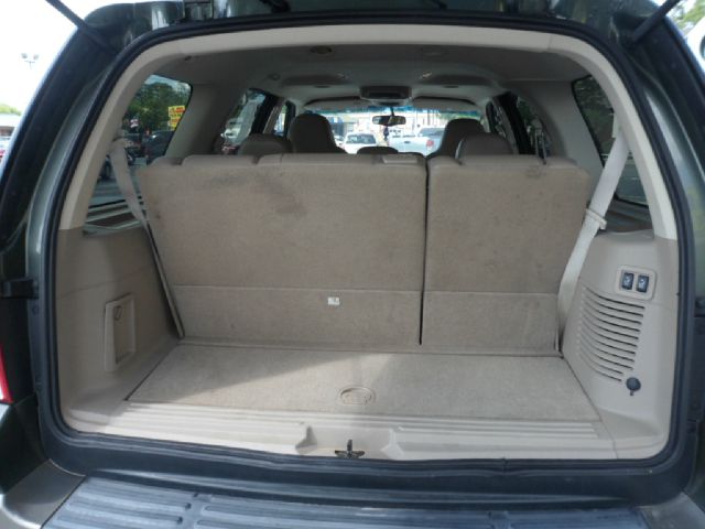 Ford Expedition 2004 photo 15