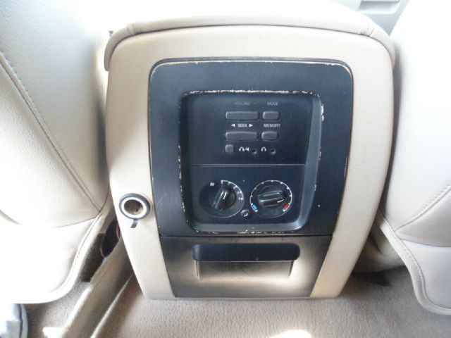 Ford Expedition 2004 photo 18