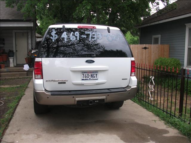 Ford Expedition 2004 photo 3