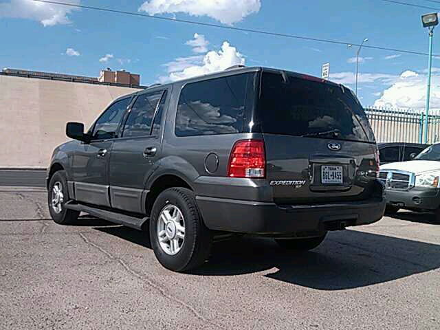 Ford Expedition 2004 photo 1