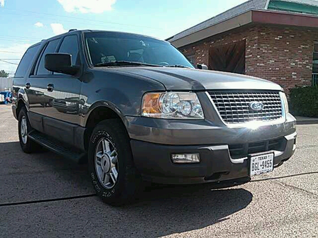 Ford Expedition 2004 photo 3